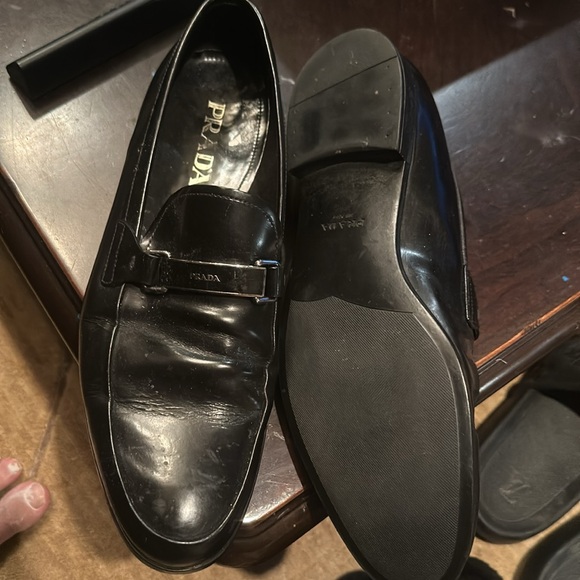 Men’s buckle black Prada dress loafers size 9 like new - Picture 4 of 4